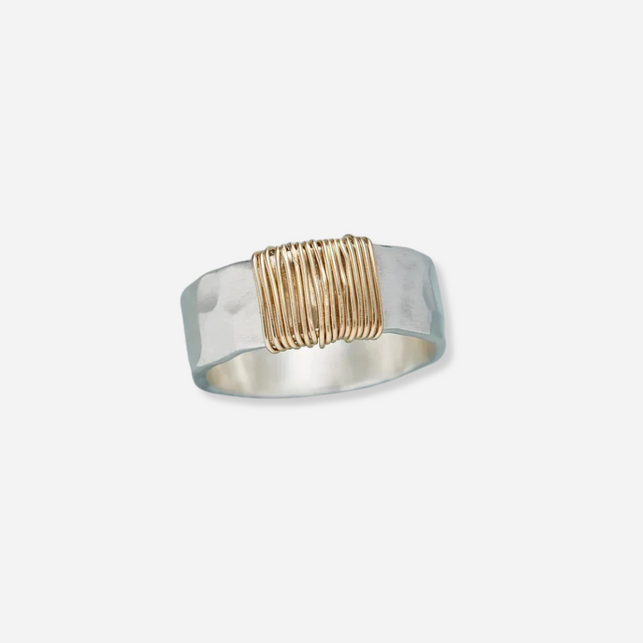 Lunari™ | Gold Thread Ring for Women
