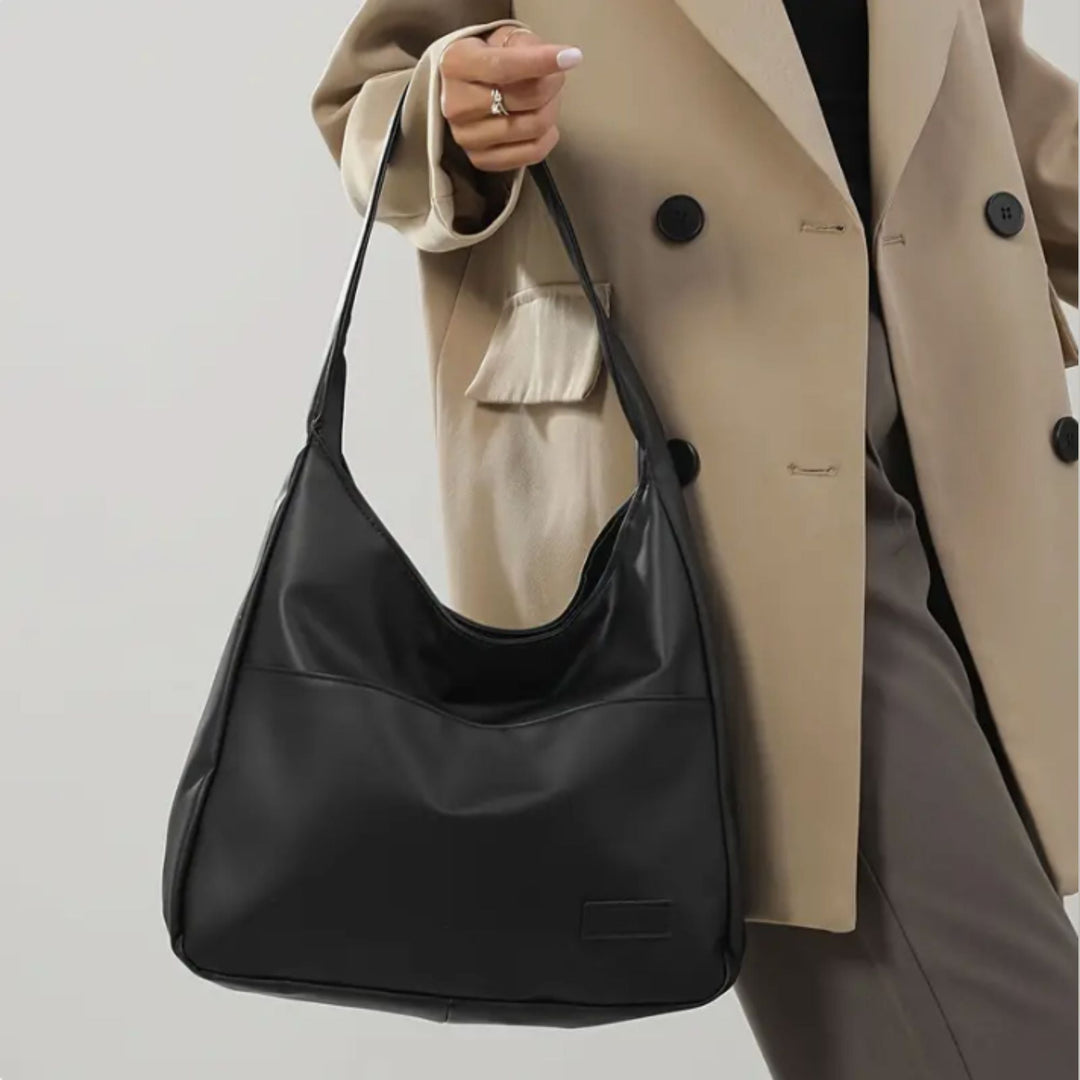 The Daily Luxury of Gloria | Vintage Leather Bag
