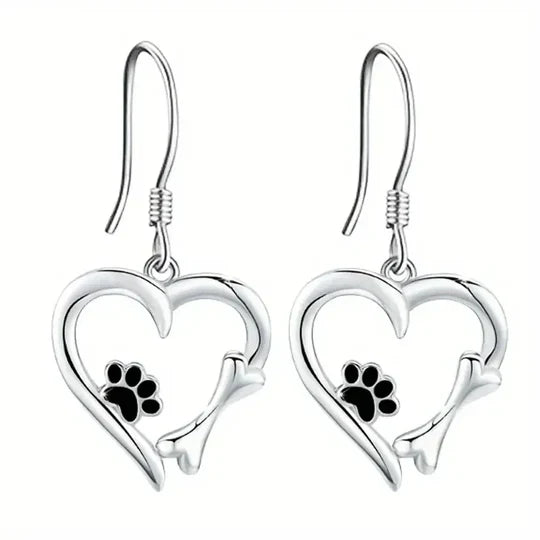 Yaritza™ – Silver Earrings with Paw and Heart Design