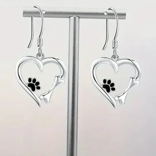 Yaritza™ – Silver Earrings with Paw and Heart Design